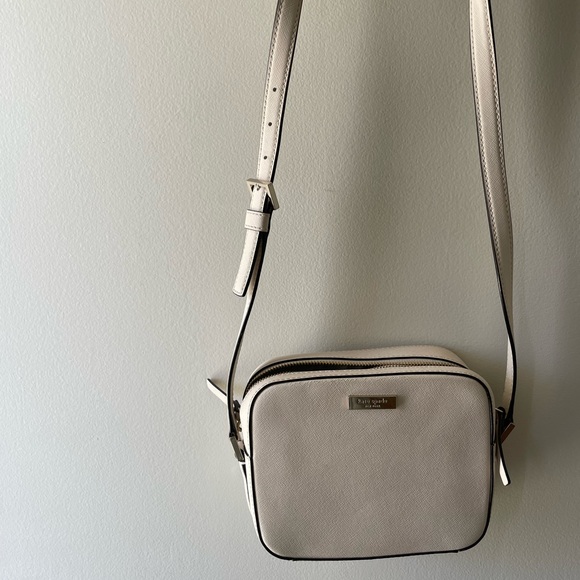 Authentic Kate Spade New York Leather Crossbody - Picture 2 of 4